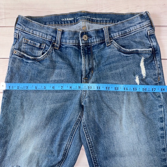 Old Navy Boyfriend Straight Jeans Distressed Light Wash Size 8 Regular - Picture 6 of 8